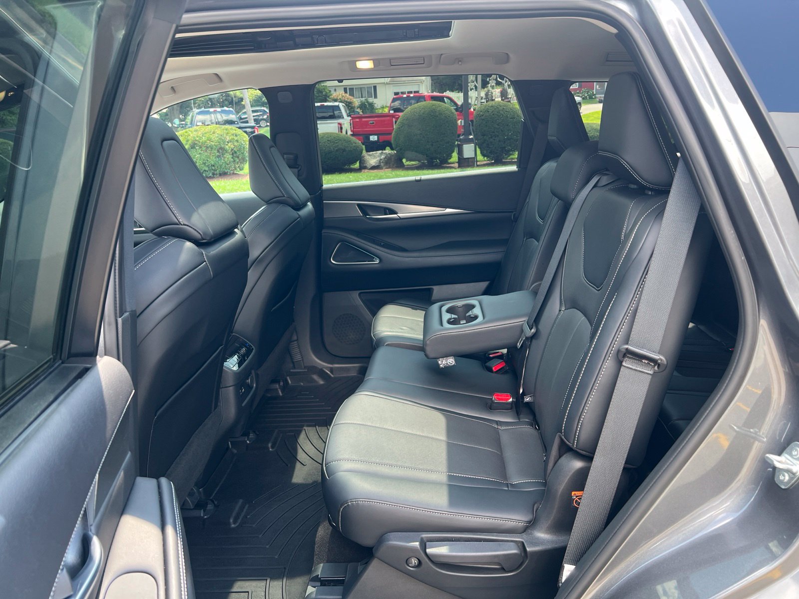 Used 2024 INFINITI QX60 Luxe w/ Vision Package AWD/4WD image 14