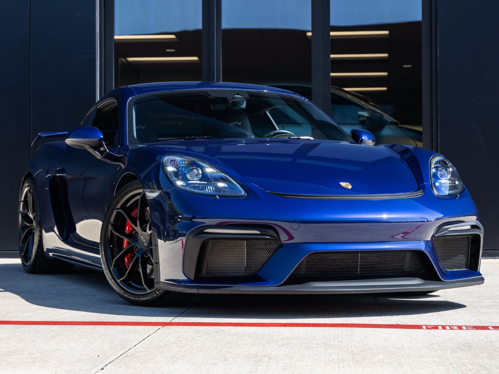 Certified 2020 Porsche 718 Cayman GT4 RWD image 6