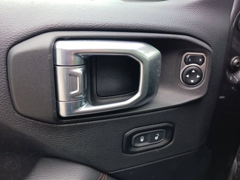Used 2021 Jeep Wrangler Rubicon AWD/4WD image 32