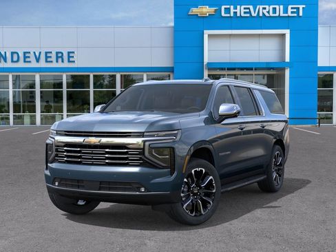 New 2026 Chevrolet Suburban Premier w/ Sun And Tow Package AWD/4WD image 8