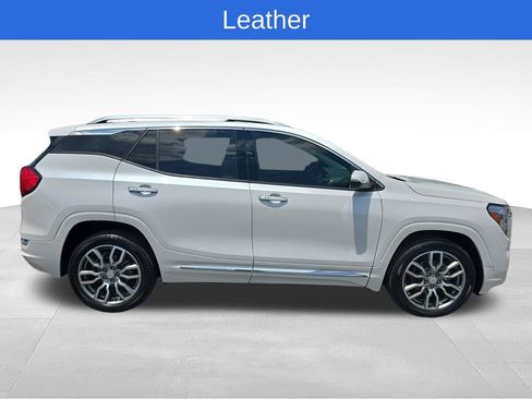 Used 2023 GMC Terrain Denali AWD/4WD image 7