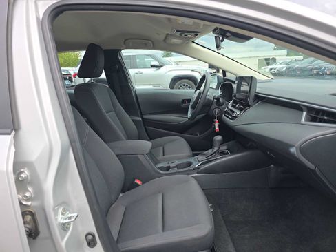 Used 2024 Toyota Corolla LE FWD image 11