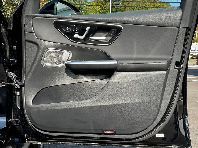 Used 2026 Mercedes-Benz GLC 300 4MATIC image 30