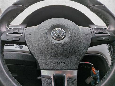 Used 2012 Volkswagen Passat TDI SE image 16