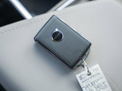 Used 2026 Volvo XC60 B5 Plus w/ Protection Package Premier image 37