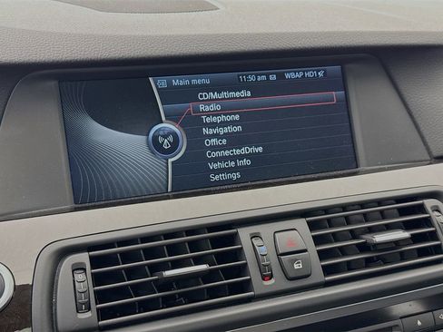 Used 2012 BMW 550i Sedan image 16