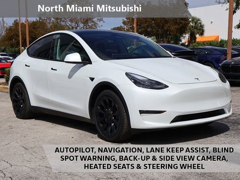 Used 2024 Tesla Model Y Long Range image 1