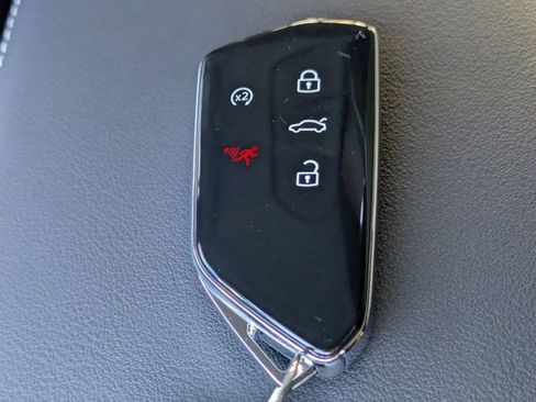 New 2026 Volkswagen Tiguan SE R-Line image 34