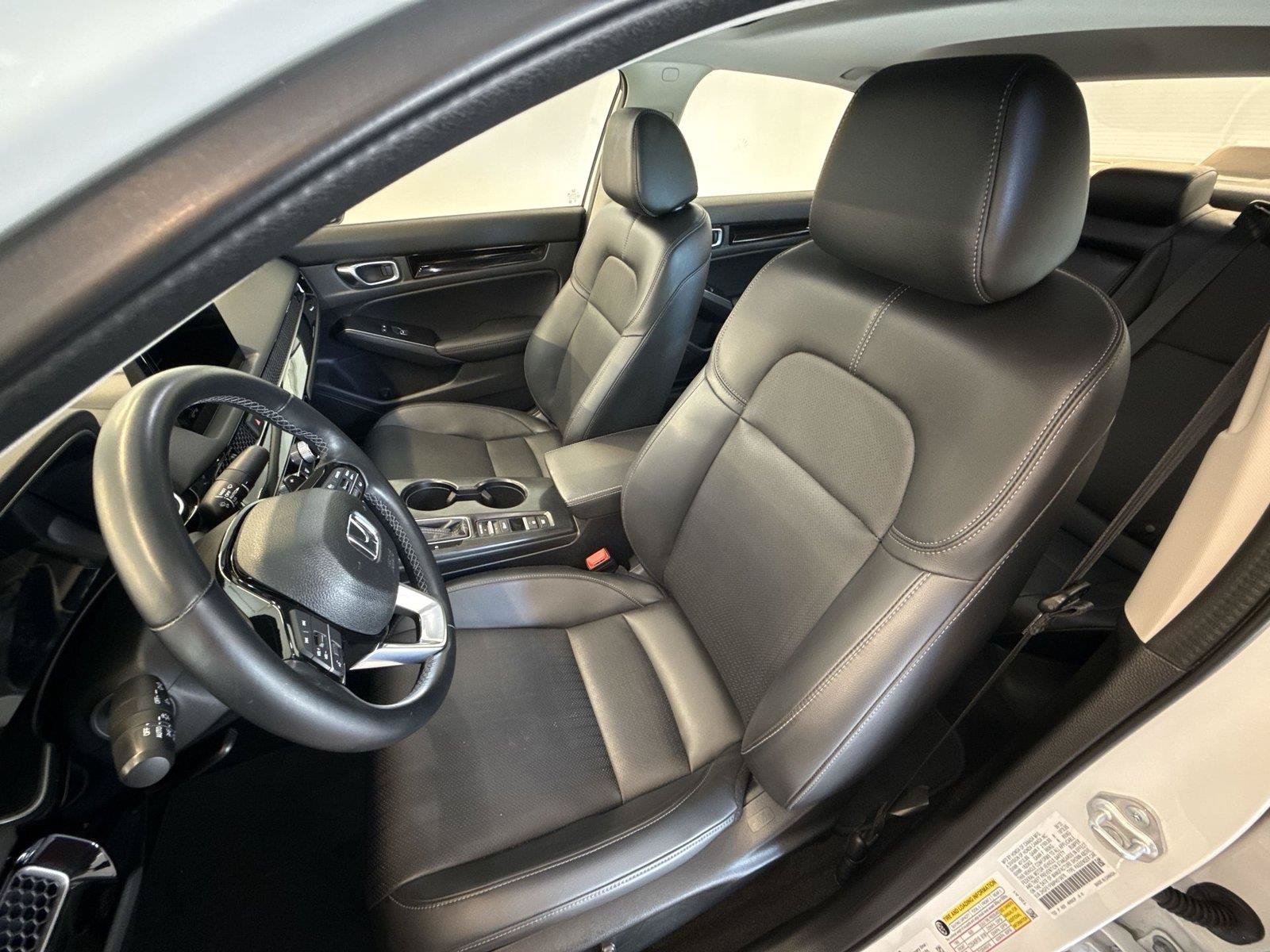 Used 2023 Honda Civic Touring image 13