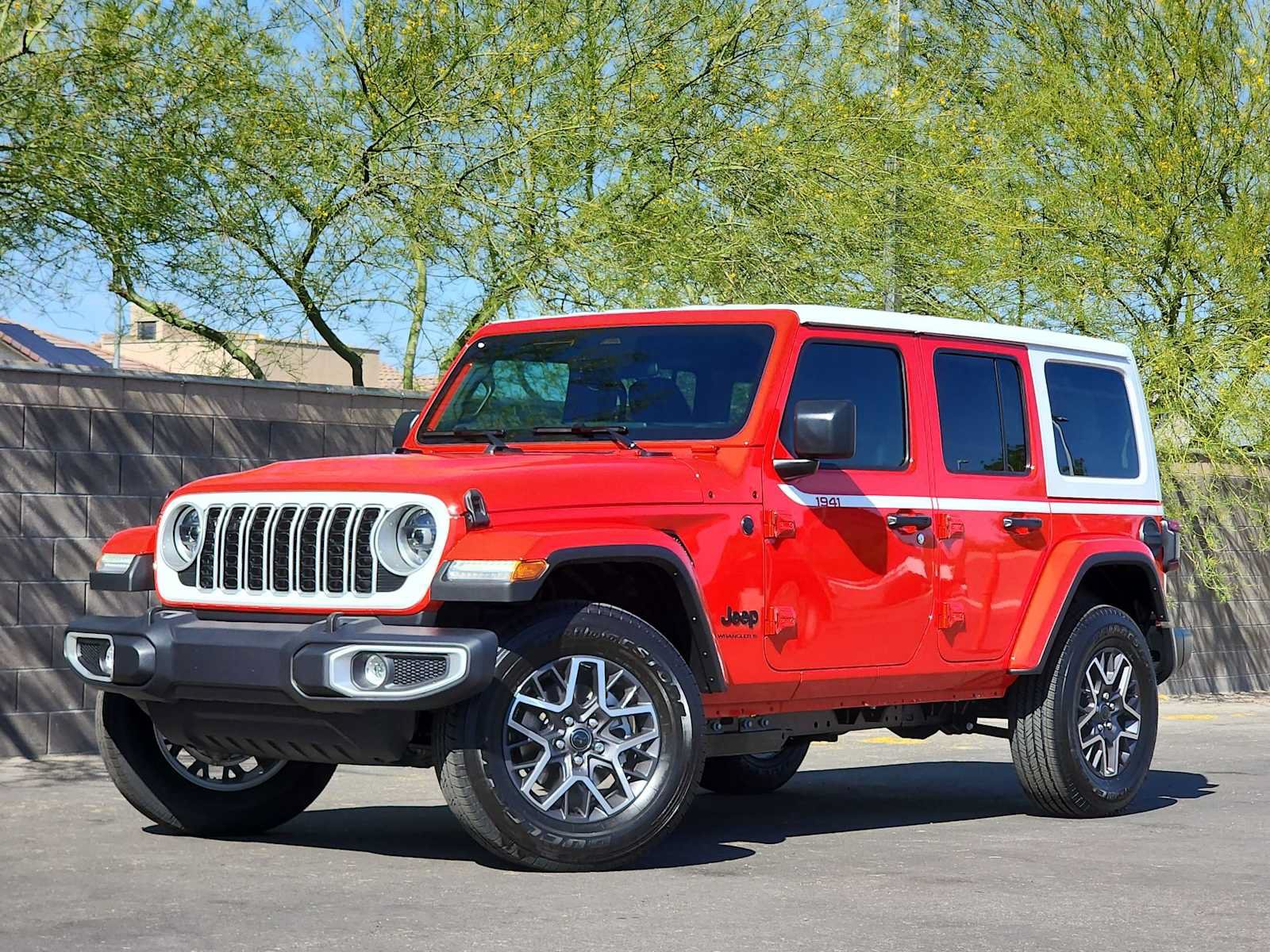 New 2026 Jeep Wrangler Unlimited Sahara w/ Whitecap Package AWD/4WD image 30