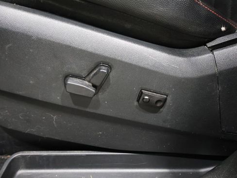 Used 2017 Dodge Grand Caravan GT image 11