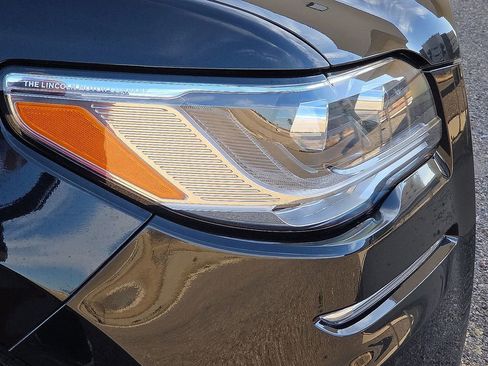 Used 2024 Lincoln Navigator Reserve image 11