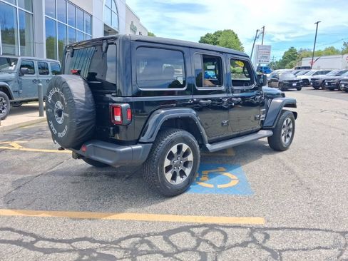 Used 2022 Jeep Wrangler Unlimited Sahara w/ Cold Weather Group AWD/4WD image 6