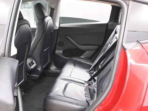 Used 2024 Tesla Model Y Long Range RWD image 35