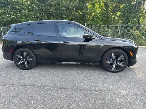 Used 2024 BMW iX xDrive50 w/ Premium Package AWD/4WD image 4