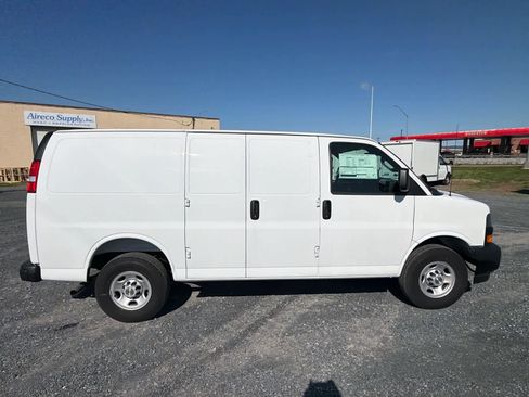 New 2025 Chevrolet Express 2500 w/ Driver Convenience Package image 21