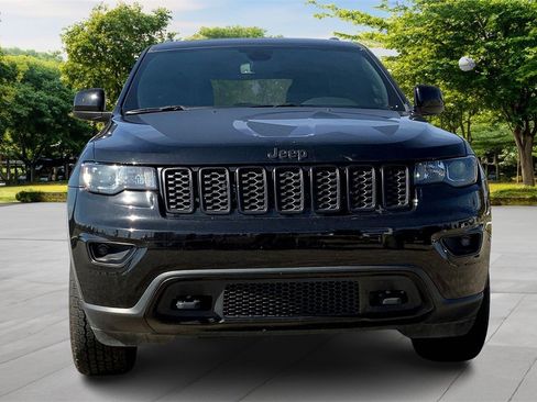 Used 2021 Jeep Grand Cherokee Freedom Edition image 2
