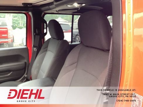 Used 2023 Jeep Gladiator Sport AWD/4WD image 20