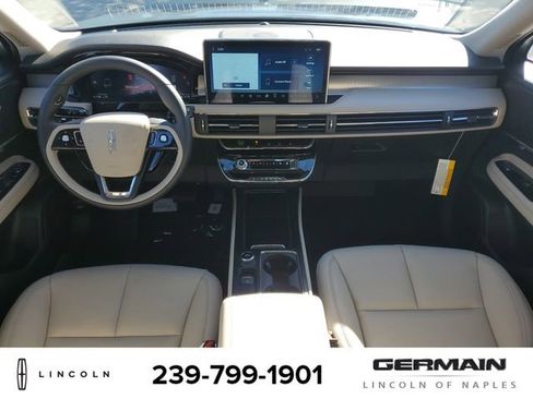 New 2026 Lincoln Corsair Premiere image 17