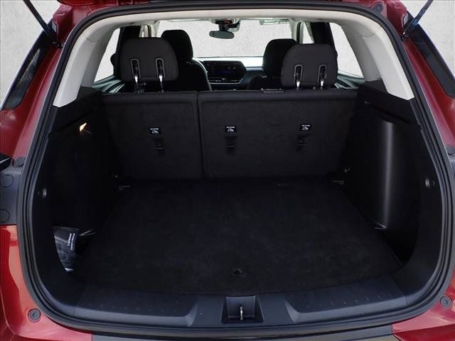 Used 2025 Chevrolet TrailBlazer LT AWD/4WD image 8