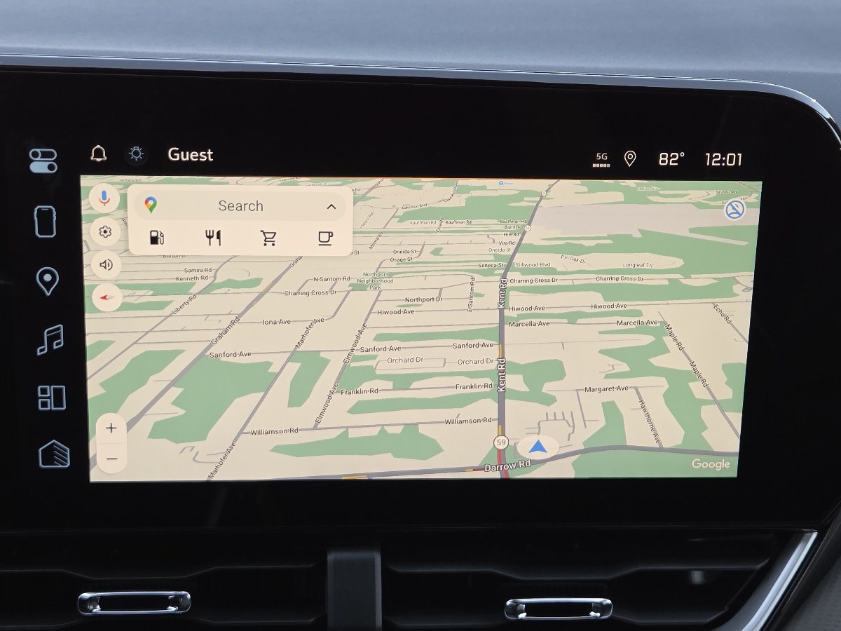 New 2027 Chevrolet Equinox LT w/ Convenience Package II FWD image 4