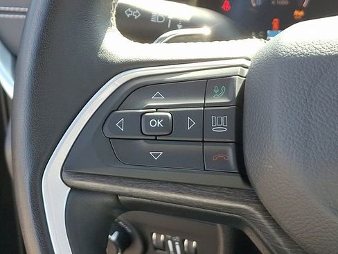 Used 2022 Jeep Grand Cherokee L Limited image 27