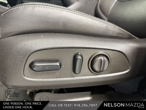 Used 2022 GMC Terrain SLT FWD image 15