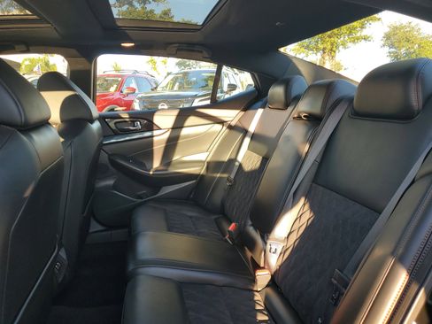 Used 2022 Nissan Maxima SR w/ Sport Mat Group image 13