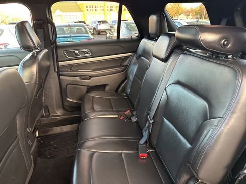 Used 2019 Ford Explorer XLT w/ Equipment Group 202A image 20