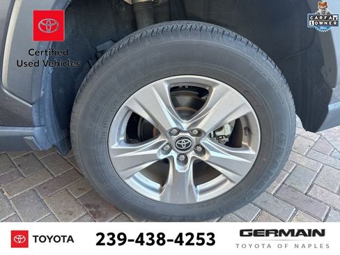Used 2022 Toyota RAV4 XLE w/ Convenience Package FWD image 11