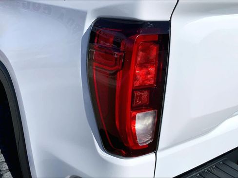 Used 2020 GMC Sierra 1500 Elevation w/ Elevation Value Package image 28