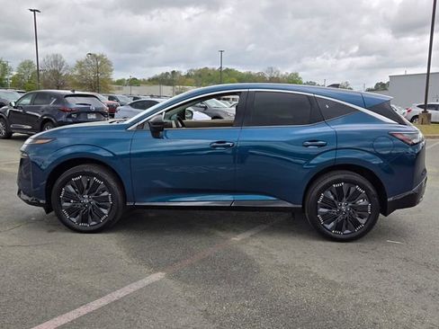 New 2026 Nissan Murano Platinum w/ Cargo Package AWD/4WD image 2