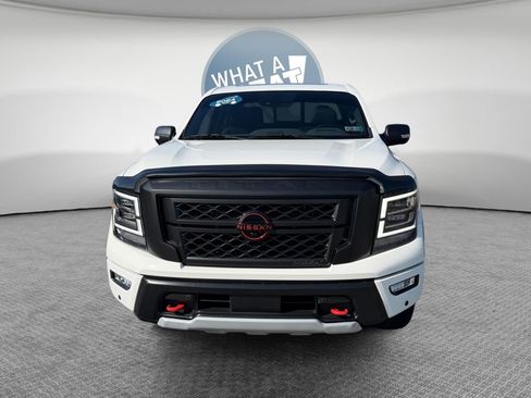 Used 2024 Nissan Titan PRO-4X w/ Pro-4x Convenience Package AWD/4WD image 9