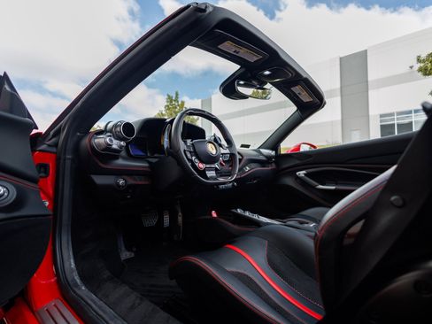 Used 2021 Ferrari F8 Tributo image 49