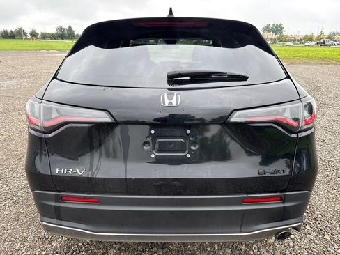 Used 2025 Honda HR-V Sport image 11