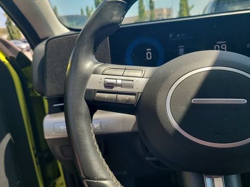 Used 2025 Hyundai Kona SEL FWD image 12