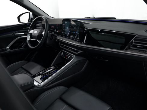 Used 2025 Audi Q5 Premium Plus w/ Premium Plus AWD/4WD image 8