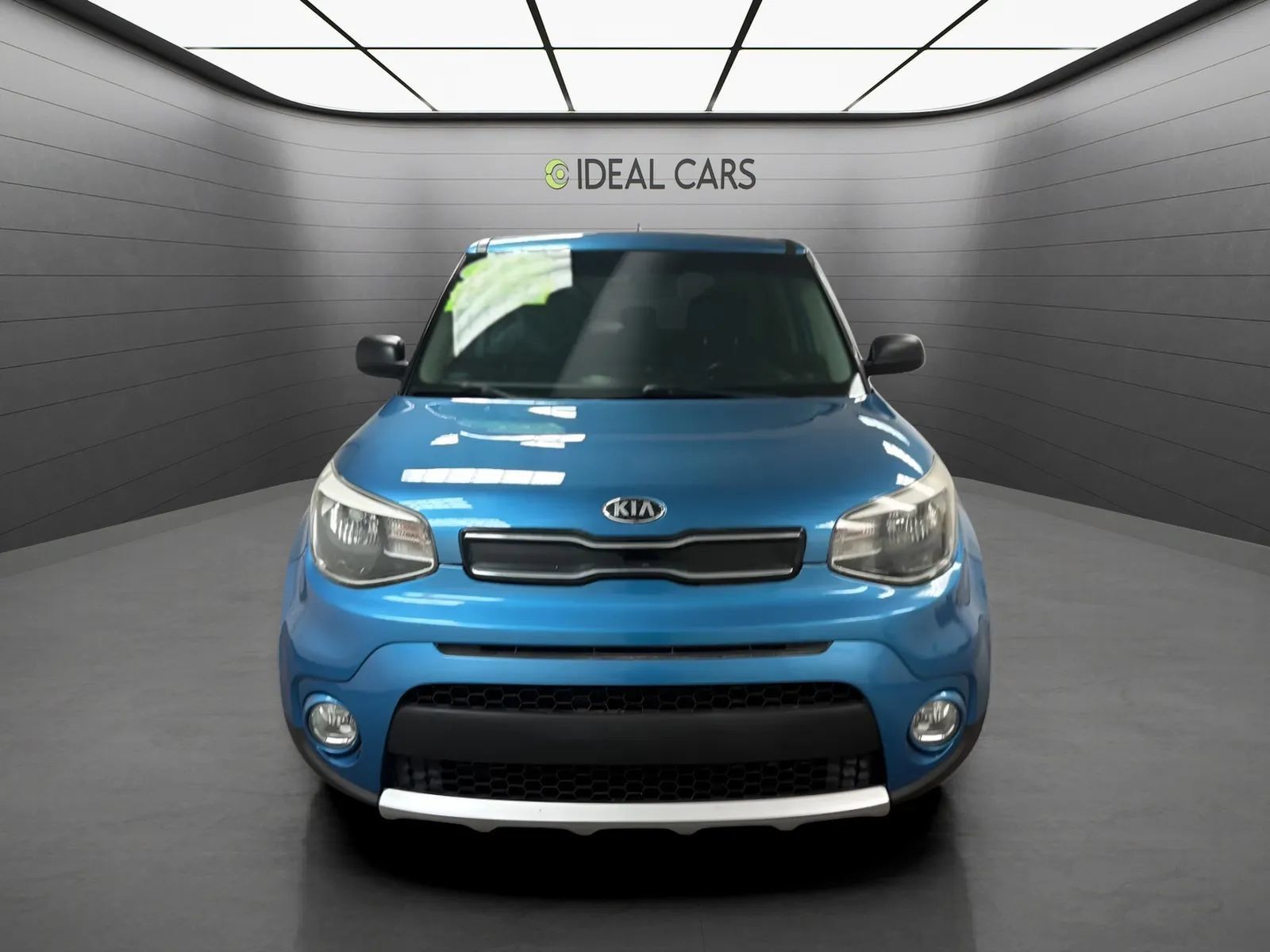 Used 2018 Kia Soul + FWD image 2