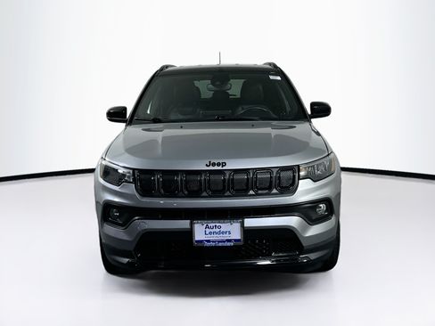 Used 2022 Jeep Compass Latitude w/ Convenience Group AWD/4WD image 2