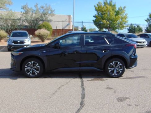 Certified 2023 Subaru Solterra AWD image 7