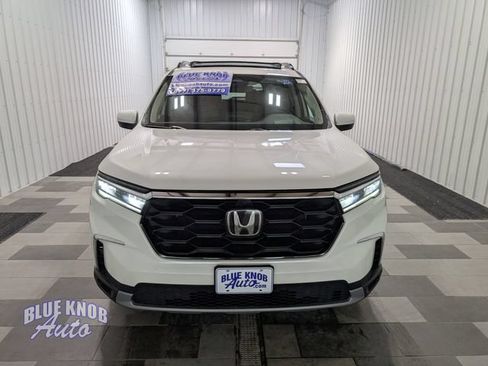 Used 2023 Honda Pilot Elite image 6