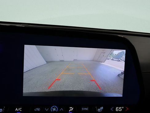 Used 2026 Chevrolet Traverse LT AWD/4WD image 14
