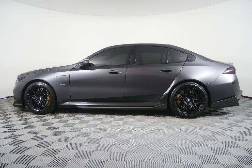 Used 2025 BMW M5 w/ Carbon Package AWD/4WD image 10