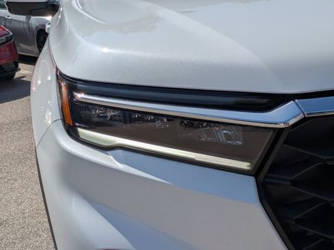 Used 2025 Honda Pilot EX-L image 10