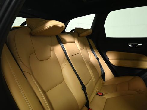 Used 2021 Volvo XC60 T5 Inscription w/ Climate Package image 37