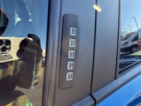 Used 2023 Ford Maverick Lariat w/ Lariat Luxury Package image 12