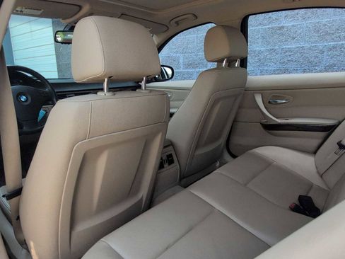 Used 2010 BMW 328i xDrive Sedan AWD/4WD image 18