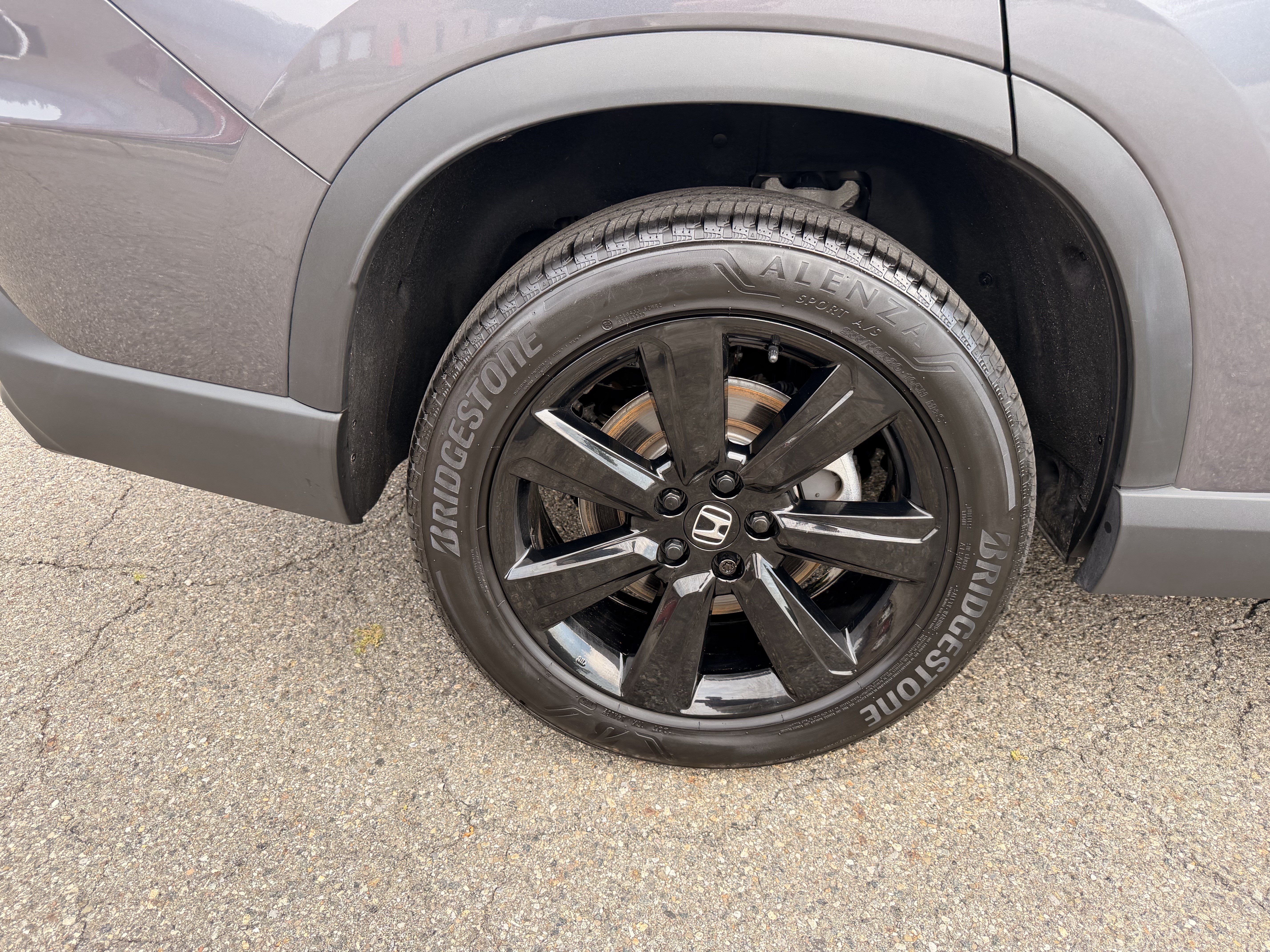 Used 2025 Honda Pilot Black Edition image 10