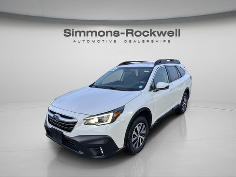 Used 2022 Subaru Outback Premium image 1
