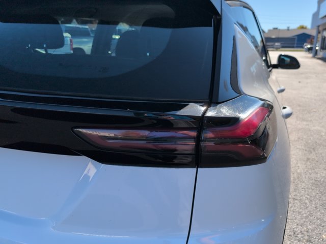 Used 2023 Chevrolet Bolt EUV LT w/ Comfort Package FWD image 19